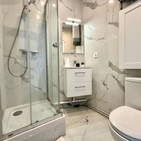 325 Bardot - Cosy Center