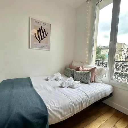 325 Bardot - Cosy Center *