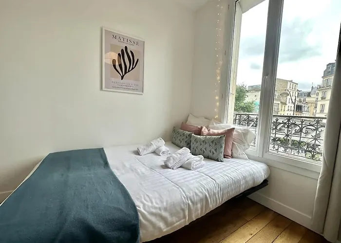 325 Bardot - Cosy Center *